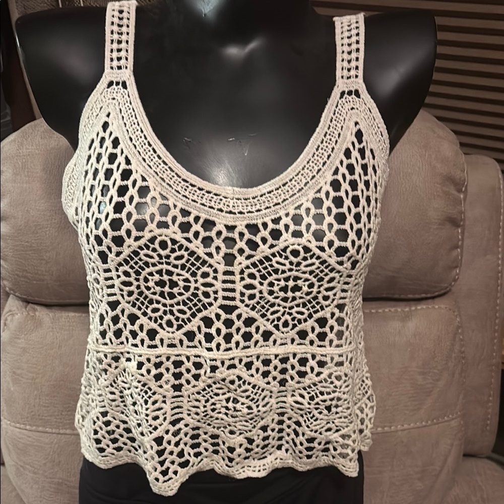 Allie Rose NEW WITH TAGS Chic Crochet Lace Tank Top SMALL